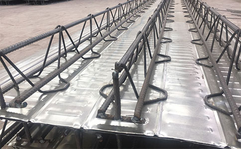 鋼筋桁架樓承板與普通樓承板相比優(yōu)勢在哪？